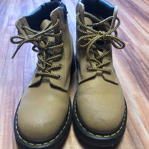 Excellent Condition Doc Marten Timberland